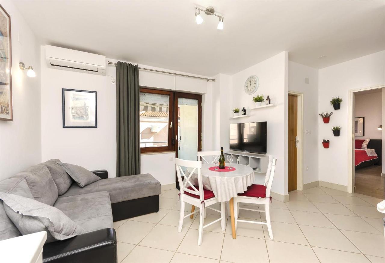 Apartment Mare Srima Kültér fotó