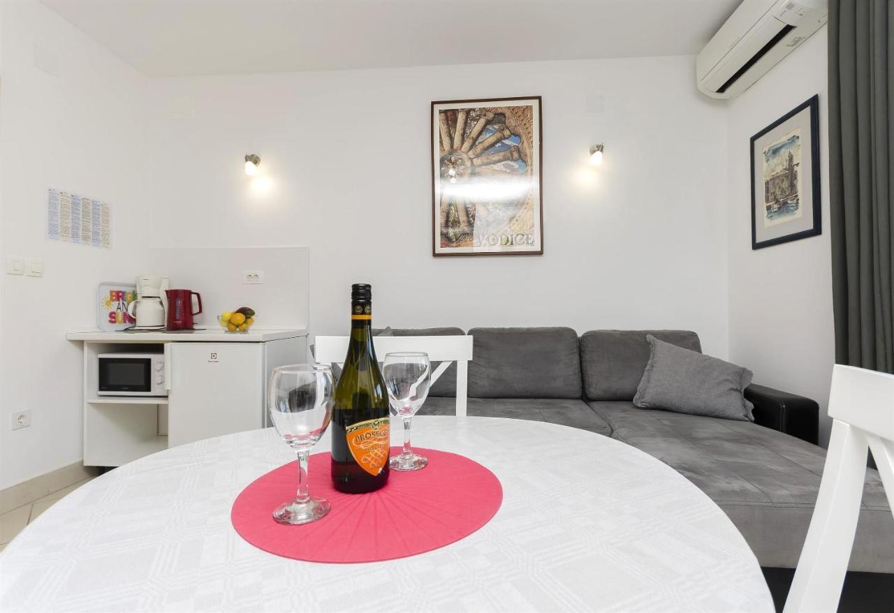 Apartment Mare Srima Kültér fotó