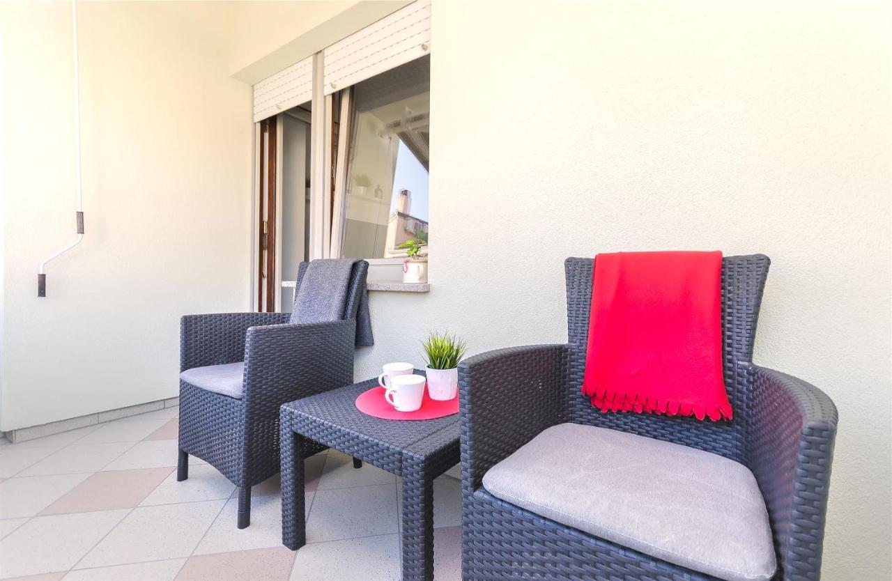 Apartment Mare Srima Kültér fotó